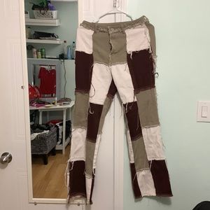 Quilt print mom jeans- never worn